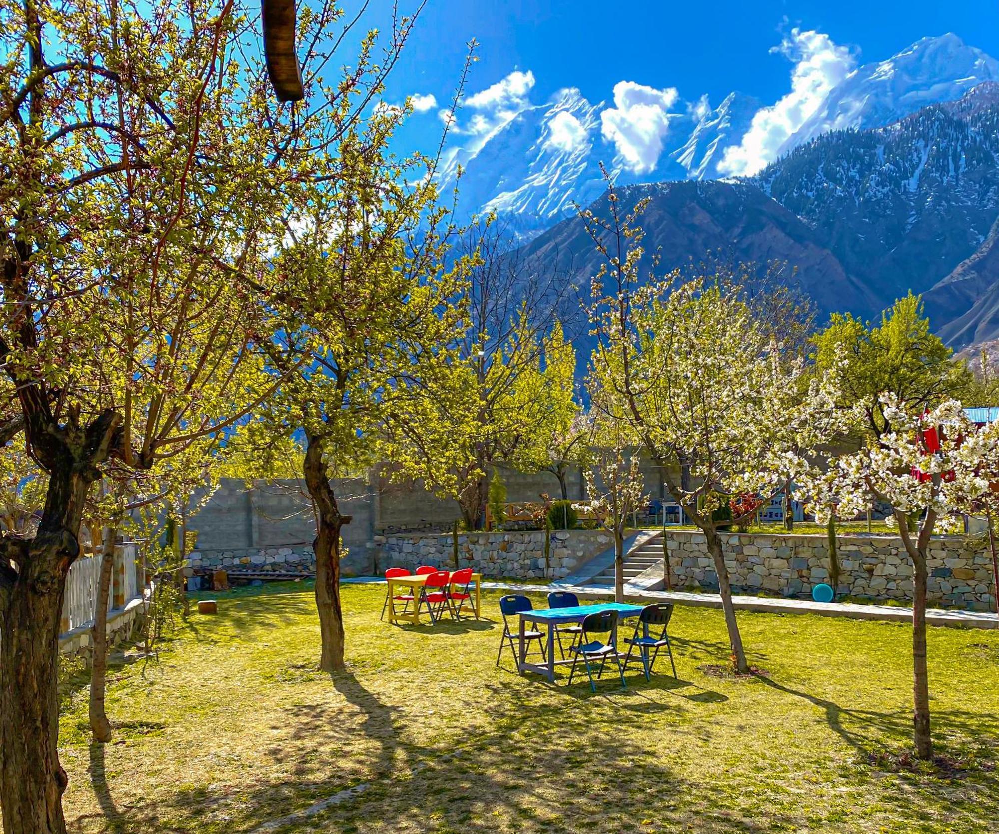 Karimabad  Dumani Nagar Hotel & Resort מראה חיצוני תמונה