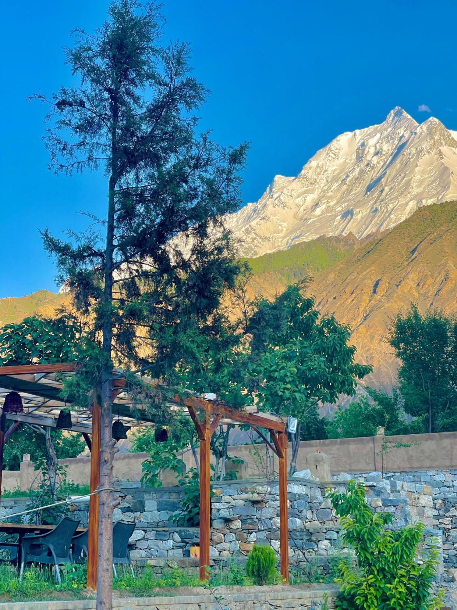 Karimabad  Dumani Nagar Hotel & Resort מראה חיצוני תמונה