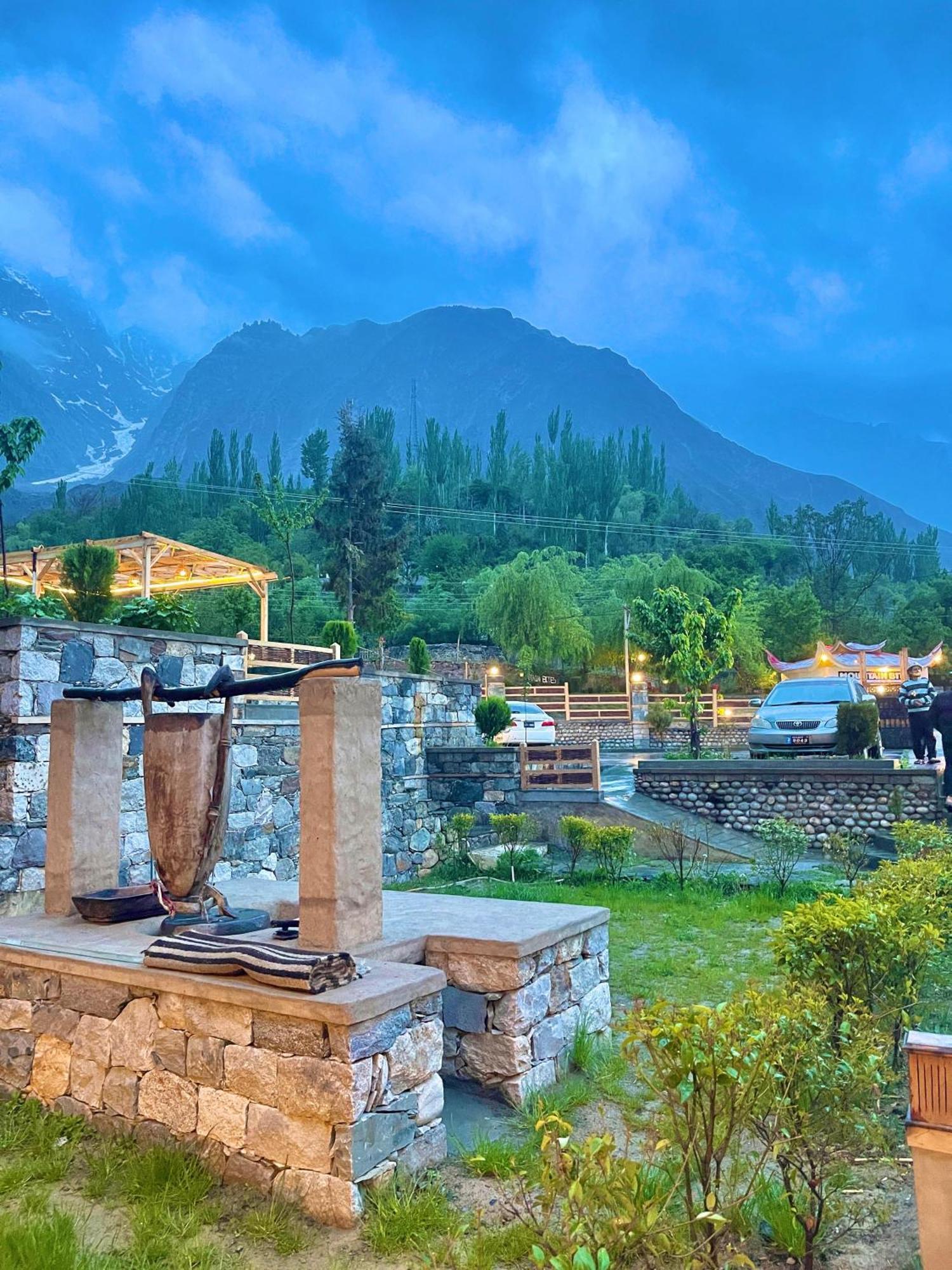Karimabad  Dumani Nagar Hotel & Resort מראה חיצוני תמונה